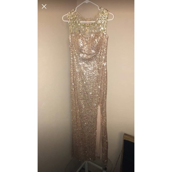 PROM DRESSES - Picture 3 of 5